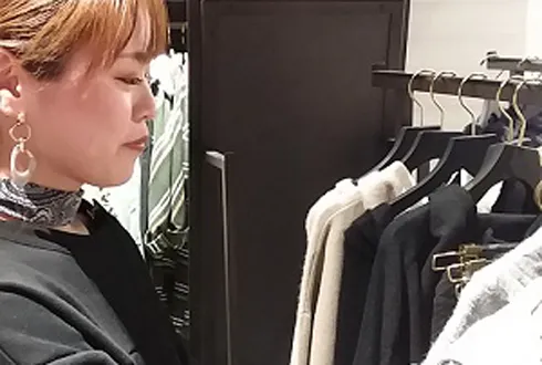 AZUL BY MOUSSYのスタッフ